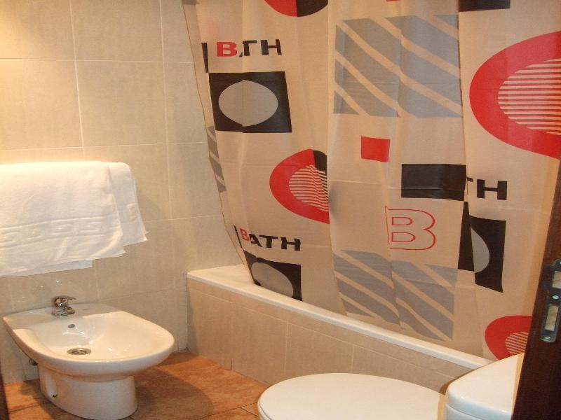 Hotel Complutense 알칼라데에나레스 외부 사진